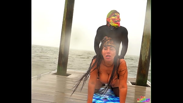 Having Rough Sex In Public thumbnail