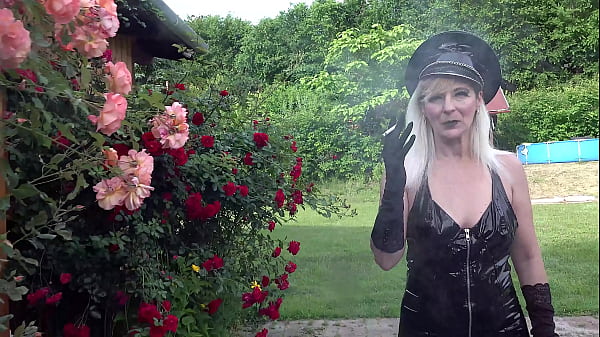 Play MP4 - My new hot dominatrix latex outfit