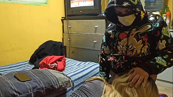 Culo lleno de leche por rico flaite hetero 