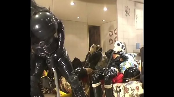 Play MP4 - Roxina2005VeryHotTurboDoll230305XL&period;WMV