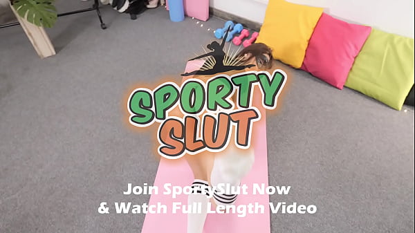 Incredible thighgap round ass puffy pussy cameltoe beautiful face babe