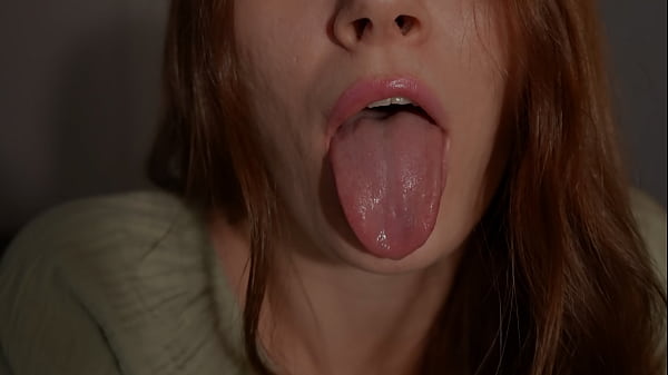 Nonton Spit On Tits thumbnail