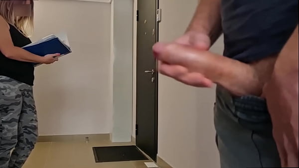 Play MP4 - The postman girl saw me jerking off in the entrance of the dick&comma; she is excited but wants to see how I masturbate