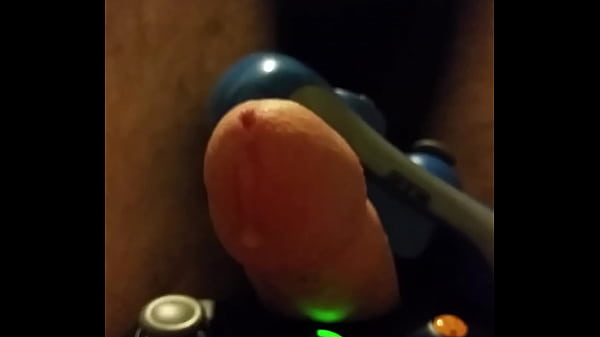 Play MP4 - Masturbation via Xbox Controller vibration