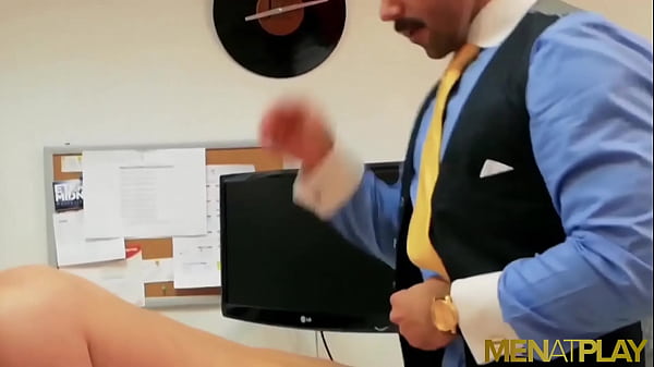 MENATPLAY Hung Hunk Teddy TorresAnal Breeds_Gay Damon Heart