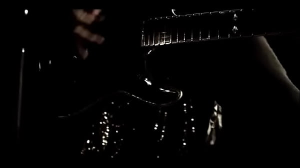 V&Iacute;DEO DE M&Uacute;SICA DE NOVIAS VELO NEGRO "Arma perfecta" 