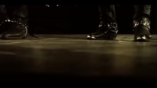 V&iacute;deo de m&uacute;sica de novias velo negro "arma perfecta" 