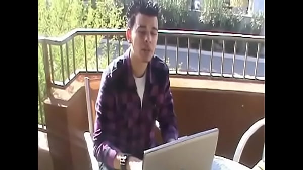 Queer encounter threesome with horny porn stud mason wyler