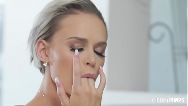 Emma hix strips off her lingerie to masturbate for you