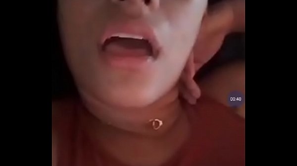 Play MP4 - Morena se masturba