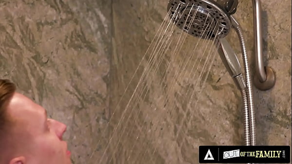 Play MP4 - OUT OF THE FAMILY - Stunning MILF Stepmom Cassie Del Isla Gets Her Asshole Banged By Her Stepson