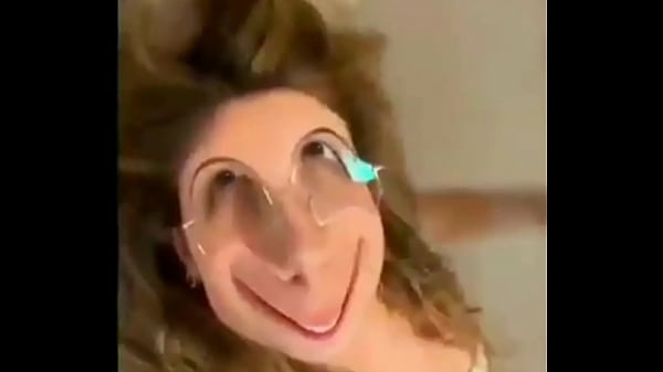 Nonton Luara Mostra O Bico Do Peito thumbnail