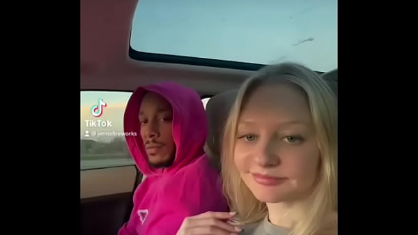 Nonton "tiktok" Hottie Sure Knows How To Make A Long Drive Better thumbnail