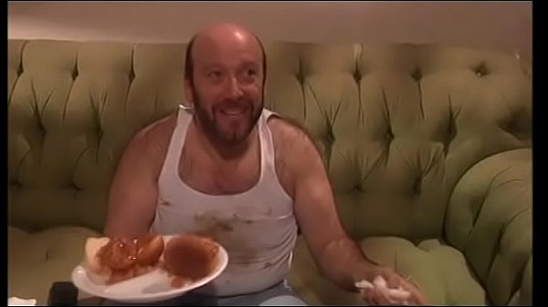 Play MP4 - Dumb wassock who likes to gobble twopenny food is watching porn where muscular stud drills cute brunette babe Star E&period; Knight