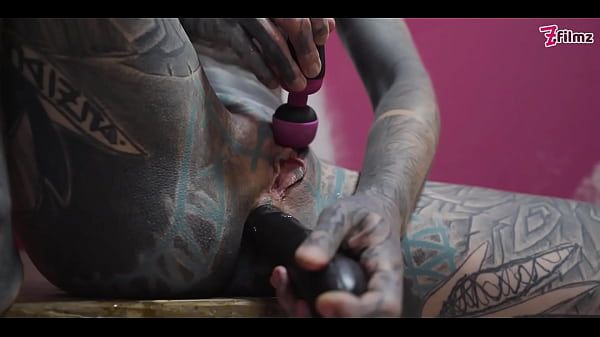 Nonton Anal Stretching, Gape In Work Clothes Squirt And Paint thumbnail