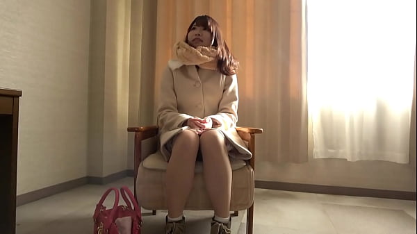 Nonton 【流出厳禁】sns総フォロワー数15万人越えの激カワ大人気配信者 取材と偽りガチ性交 2 thumbnail