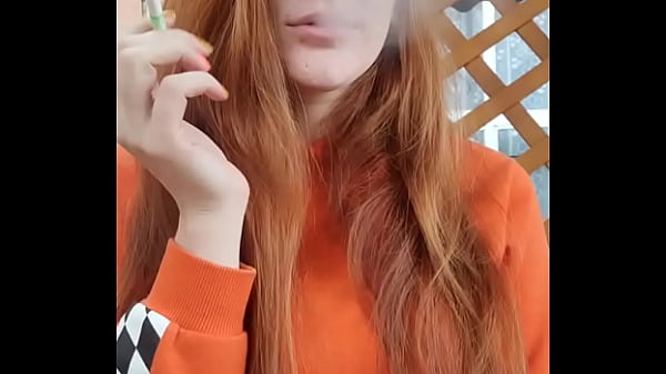 Play MP4 - smoking aliceginger