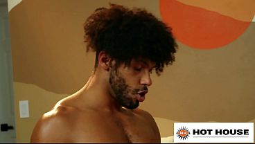 Interracial Threesome with Muscular Hunks in a Room
