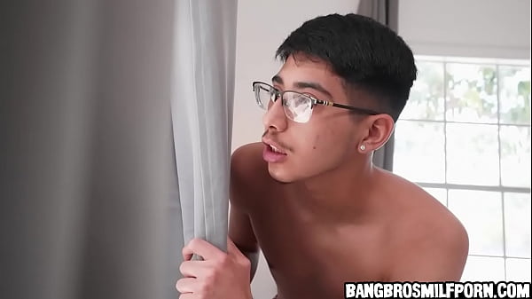 Hot stepmom gives head to her stepson milf porn