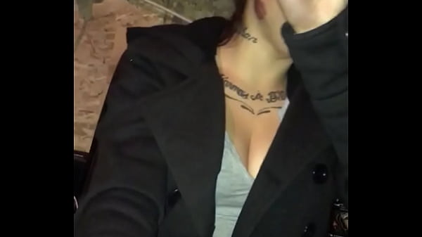 Amauter homemade blowjob in garage 