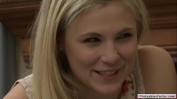 Brunette babe_licks hairy lesbian friend