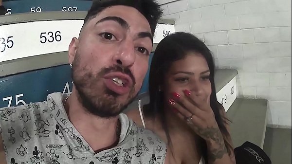 Play MP4 - Luc&atilde;o socando bem gostoso na Lunna Vaz durante 20 minutos no show e gozando muito