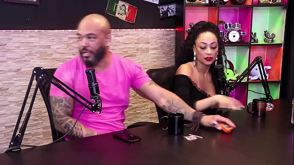 Contou como entrou nopornô_não grava outros gêneros gostado amador e fala sobre_seus filhos Negro Top Delícia SHEER RED