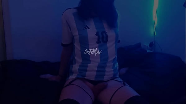 Play MP4 - ARGENTINIAN FEMBOY&sol;TRANS GIRL TOUCHING HERSELF AFTER MATCH