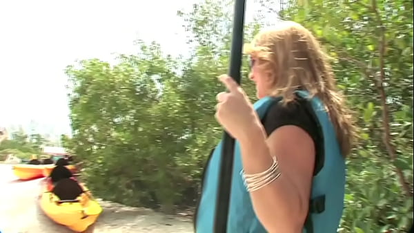 Nonton Kira Lynn Is Here With An Ass Delivery Sqf thumbnail