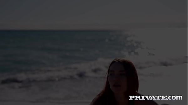 Nonton Guess What Happens When Leya De Santis Gets Horny thumbnail