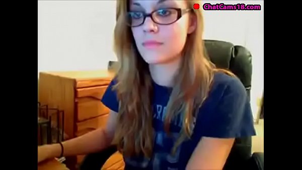 Nonton Pornstar Lilly Luck Strips And Masturbates On Webcam thumbnail