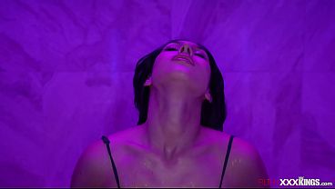 Nonton Brunette Alexa Chains Is Masturbating And Fingering Her Shaved Pussy While In The Shower.black Guy Don Sudan Joins In,licks And Fucks Her Petite Cunt. thumbnail