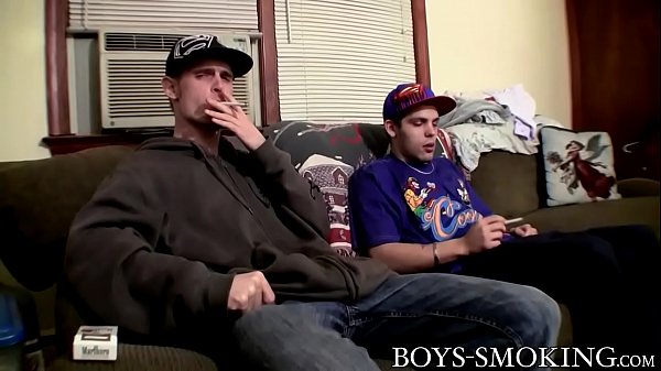 Chain smokers Drac and Nolan masturbate 