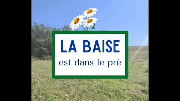 Story public la baise est dans le pr&egrave;s 