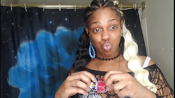 Freak love_sucking_on sweetthings