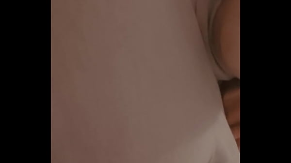 Play MP4 - Estoy solita&comma; quieres acompa&ntilde;arme&quest;