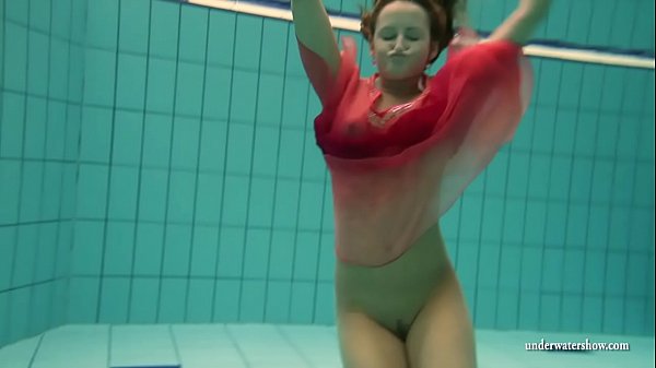 Big tits Silvie swims and shows_hairy pussy