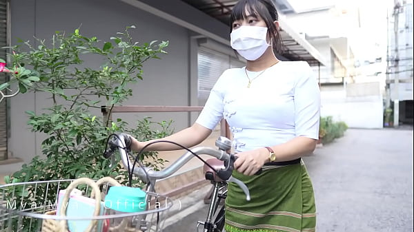 Play MP4 - Beautiful Teacher loves banging her Ass Behind