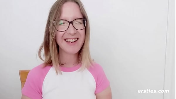 Amelia_Gives Usa Sexy_Show Outdoors