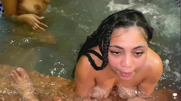 Amateur Threesome with Delicious Blowjob 