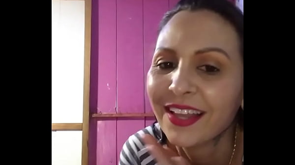 Comendo a coroa gostosona depois de trocar seu chuveiro