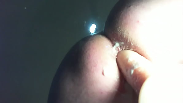 Alpin316 Bekommt Die Arschfotze Von 3 Pimmeln Gestopft Dann Hat Er Zwei Auf Einmal Im Engen Poloch Und Spritzt Ab Ansicht Durch Glastisch Von Unten thumbnail