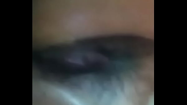 Cholita caliente se masturba 