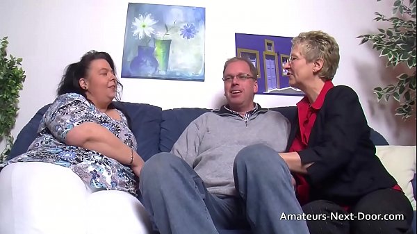 Play MP4 - Thick thighed BBW joins in with mature couple