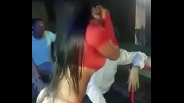 Baila muy bien &iquest;que dicen uds 