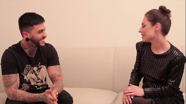 Emme White Testa Novos Atores thumbnail