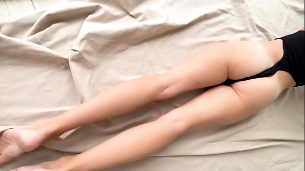 18 years old girl try to loose her virginity but the partner has very weak cock to do it 