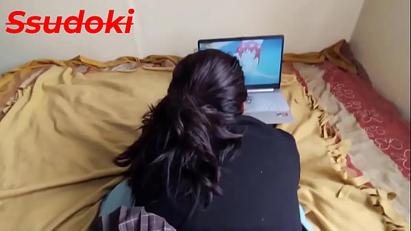 Play MP4 - Cogiendo a mi hermanastra mientras ella se pone a ver un video porno Hentai&comma;