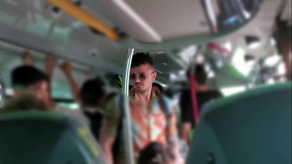 Rimorchio Uno Sconosciuto Sul Pullman E Mi Faccio Invitare A Casa Sua thumbnail