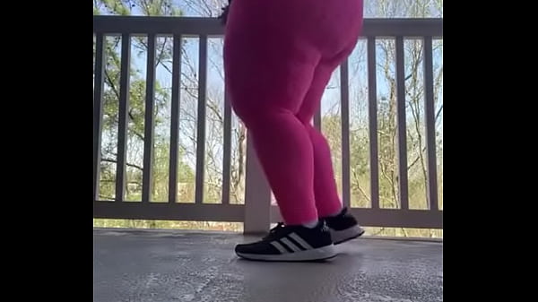 BBM shake her ass like what